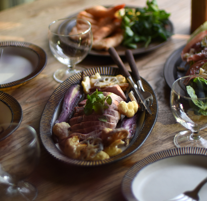 食と器,器,うつわ,うつわ好き,民藝,民芸,暮らし,暮らしの道具,郷土料理,旬の食材,ハレとケ,日本食,スモールギャザリング,テーブルコーディネート,フードスタイリング,食,歳時記,和食,陶器,宇藤えみ,吉田ちかげ,