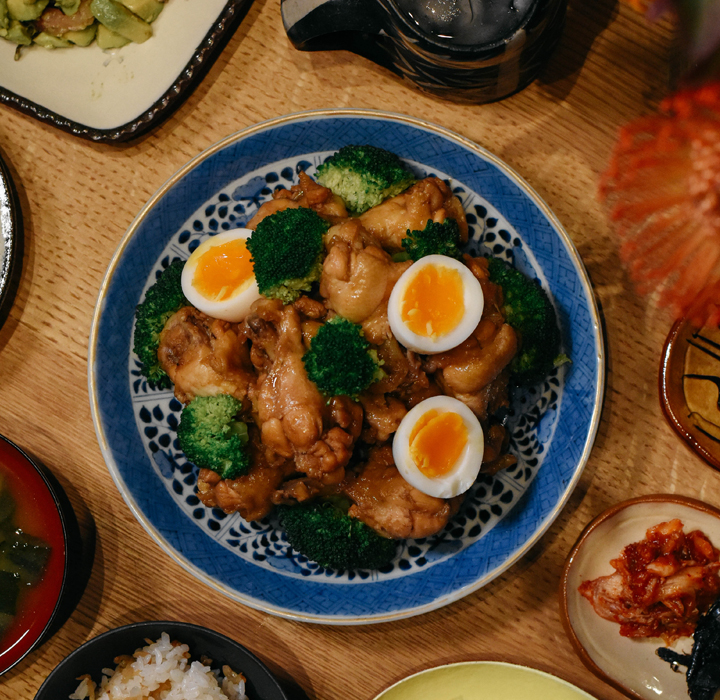 食と器,器,うつわ,うつわ好き,民藝,民芸,暮らし,暮らしの道具,郷土料理,旬の食材,ハレとケ,日本食,スモールギャザリング,テーブルコーディネート,フードスタイリング,食,歳時記,和食,陶器,宇藤えみ,吉田ちかげ,